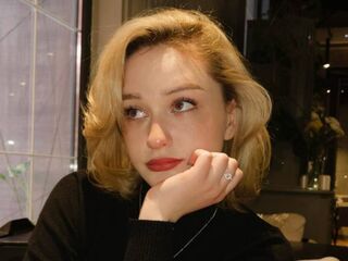 hot striptease webcam LilithYongi