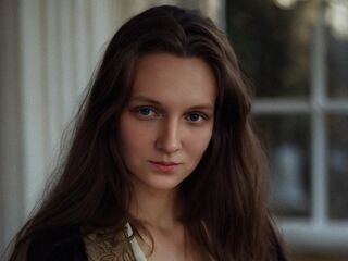 cam girl playing with sextoy LilliamDittman