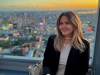 webcam babe chatroom LilyBel