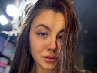 camslut showing tits LinNova