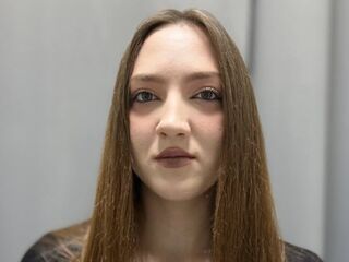 mastubating web cam girl LisanBrown