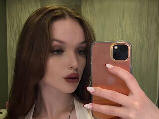 cam girl masturbating with dildo LissaPayor