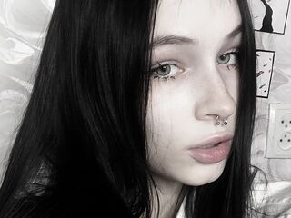 masturbating camgirl LolaVibe