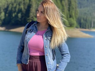 adult live web cam LovelyMaia