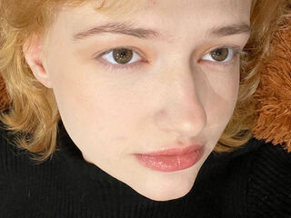 nude camgirl picture LunaBeans