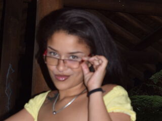 camgirl masturbating with sextoy LunaRuselly