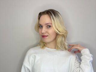 sexy cam girl LynGoodhart