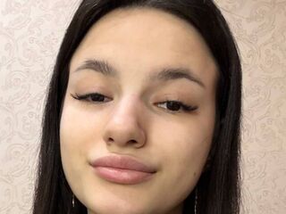 masturbating webcamgirl MeiRuehlen