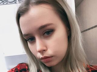 naked girl with webcam fingering MelissaKnott