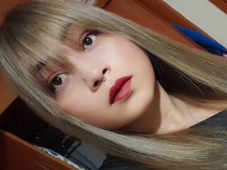 free nude live show MercellaMorelli