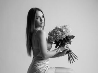beautiful webcamgirl MickieMestanza