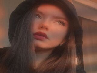 cam slut photo MilaLyra