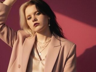 cam whore livesex MindyCollyn