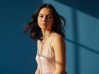 topless MolliePoydras