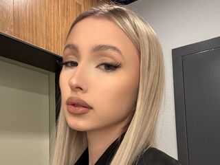 camgirl masturbating with vibrator MyongDegado