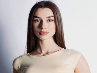 girl webcam MyriamDonalson