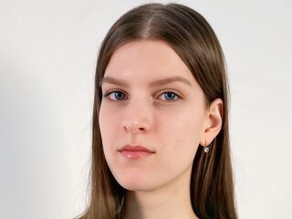 camgirl photo MyrtieKatula