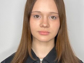 topless webcam girl NaidaBrayton