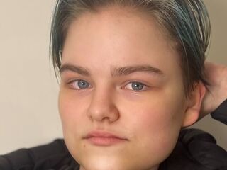 cam girl spreading pussy NilaPerine