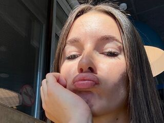 cam girl playing with sextoy OdetteWingler