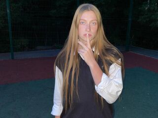 naked girl with webcam fingering pussy PandoraPoteat