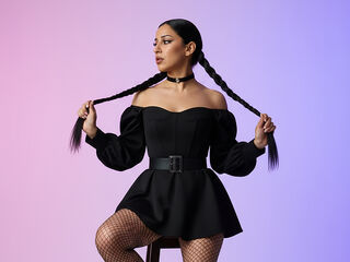 hot cam girl masturbating with vibrator RenataStile