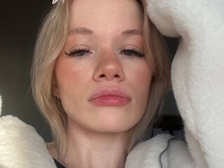 adult chat room RenitaKoo