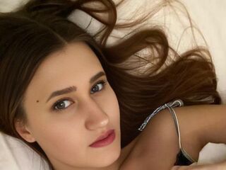 naked webcamgirl RoxyCrave