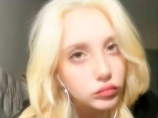 cam girl masturbating with dildo RubiAntonakos