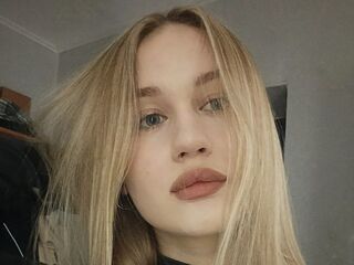 hot chatroom SadieTandon