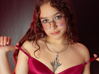 nude webcam girl SaritaDay