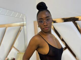 camgirl chatroom SelenaHadid