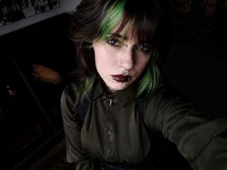camgirl photo ShadowBelle