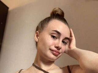 camwhore fingering pussy SofiyaWite