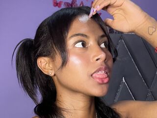 camgirl playing with dildo SusiBlanc