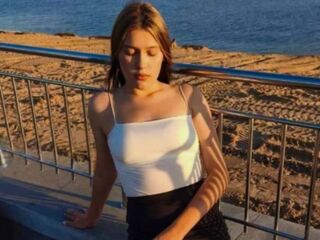 sexy webcamgirl SuziBarringer