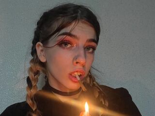 camgirl playing with sex toy SynnoveDanbury