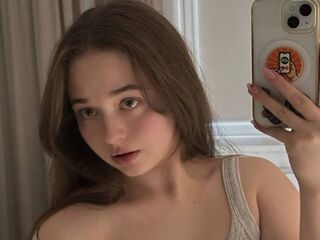 fingering camgirl TamaraJameson