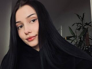 cam girl chatroom TeneshaLaton