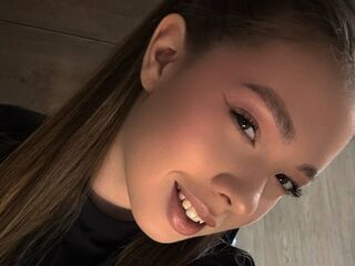 camwhore shaved pussy TessaSun