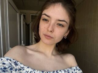free nude webcam UshaSolgovic