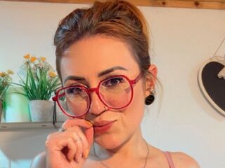 camgirl masturbating with vibrator VictoriaFalon