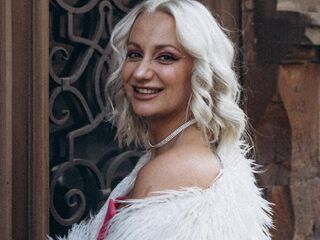 naked cam girl WilsonAvery