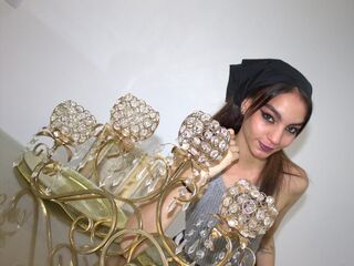 hot cam girl masturbating with dildo YukioDaviss