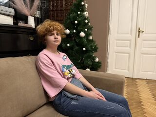 camwhore masturbating with sextoy ZyraMonroe